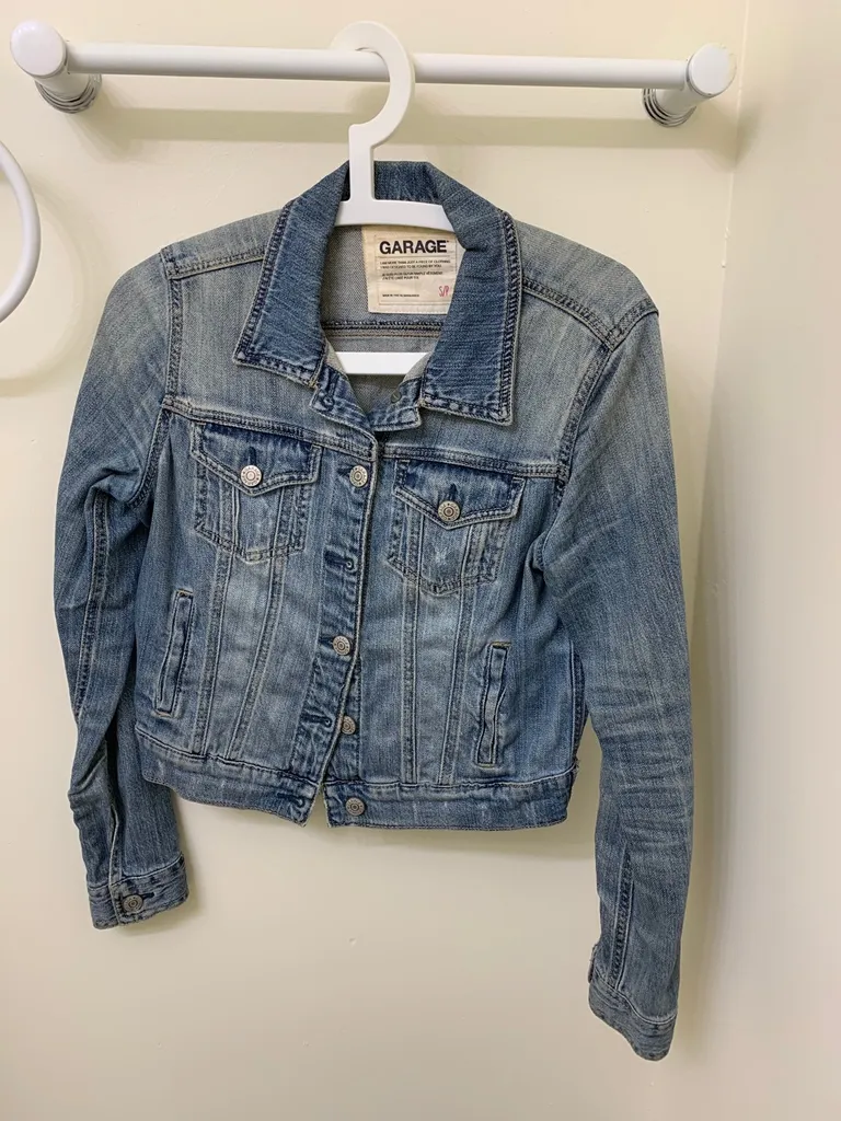 Denim jacket (size Small) photo 1