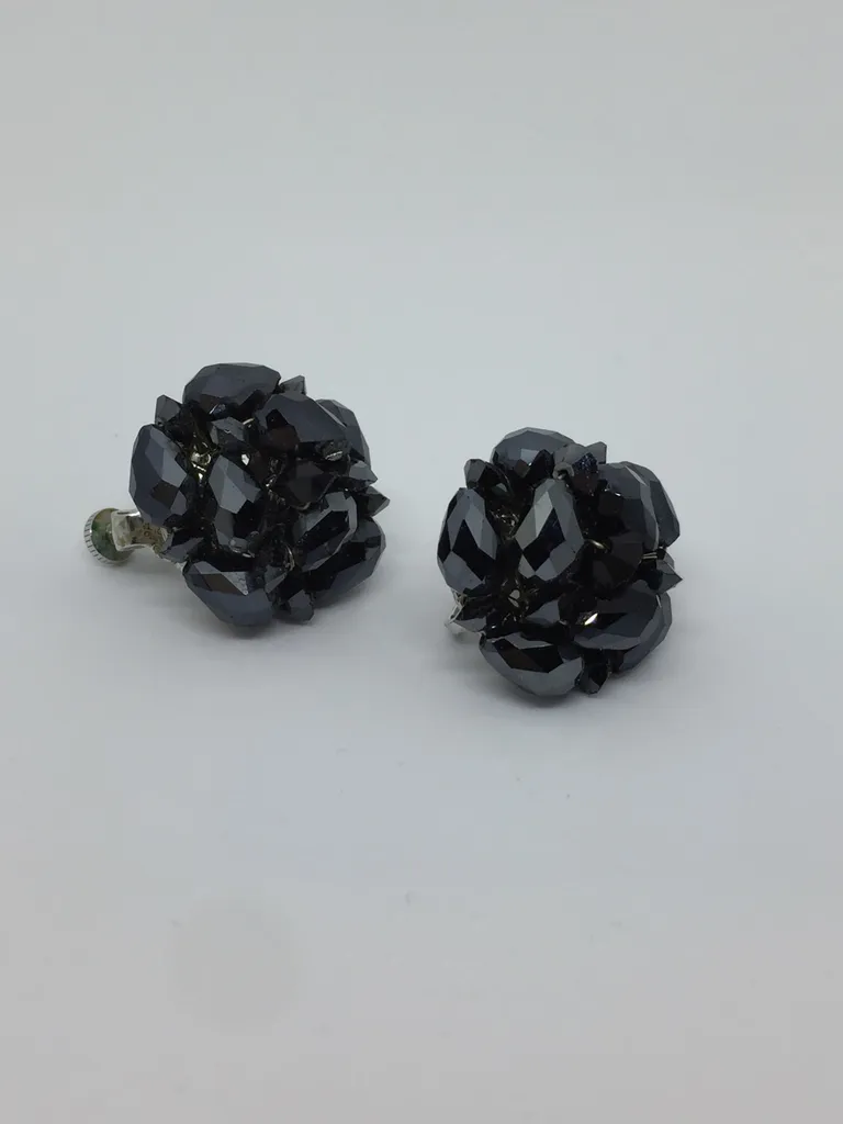 Vintage Clip On Earrings photo 1