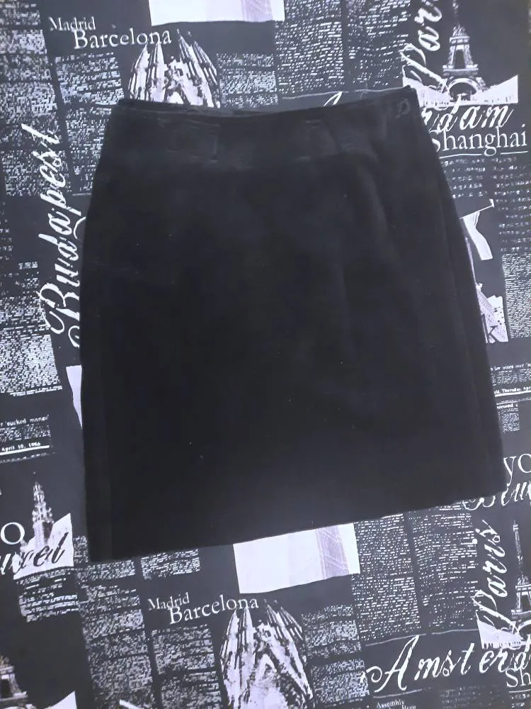 Black Velvet Skirt photo 1