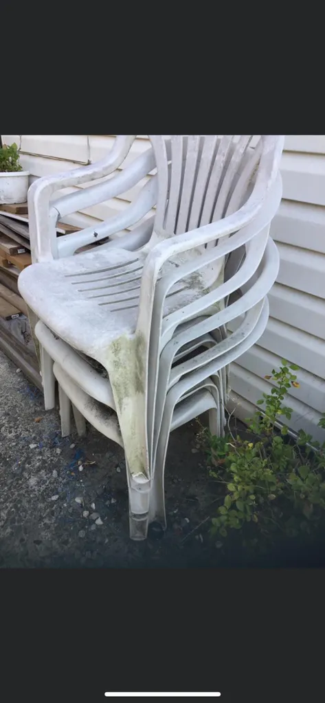 6 Yard Chairs photo 1