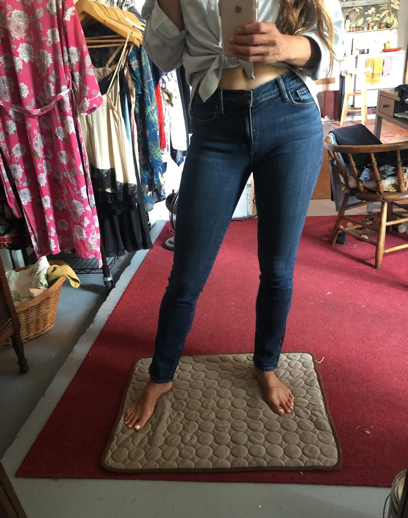 These jeans photo 1