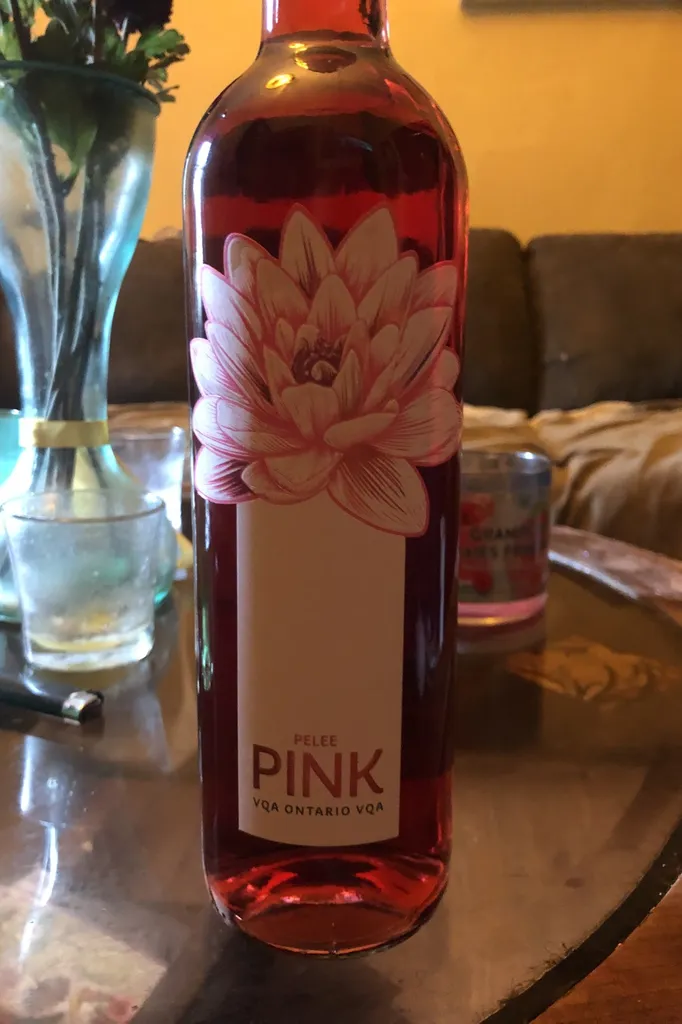 Wine! Rosé Pelee Pink photo 1