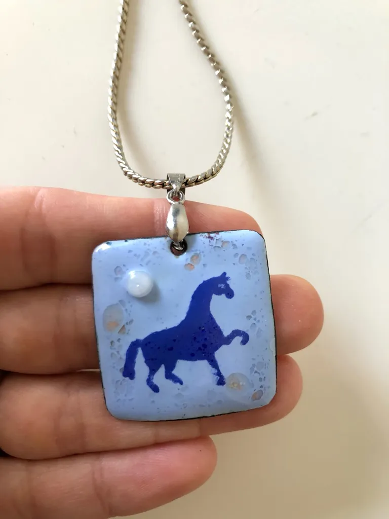 🐎 Enamel Horse Necklace photo 1