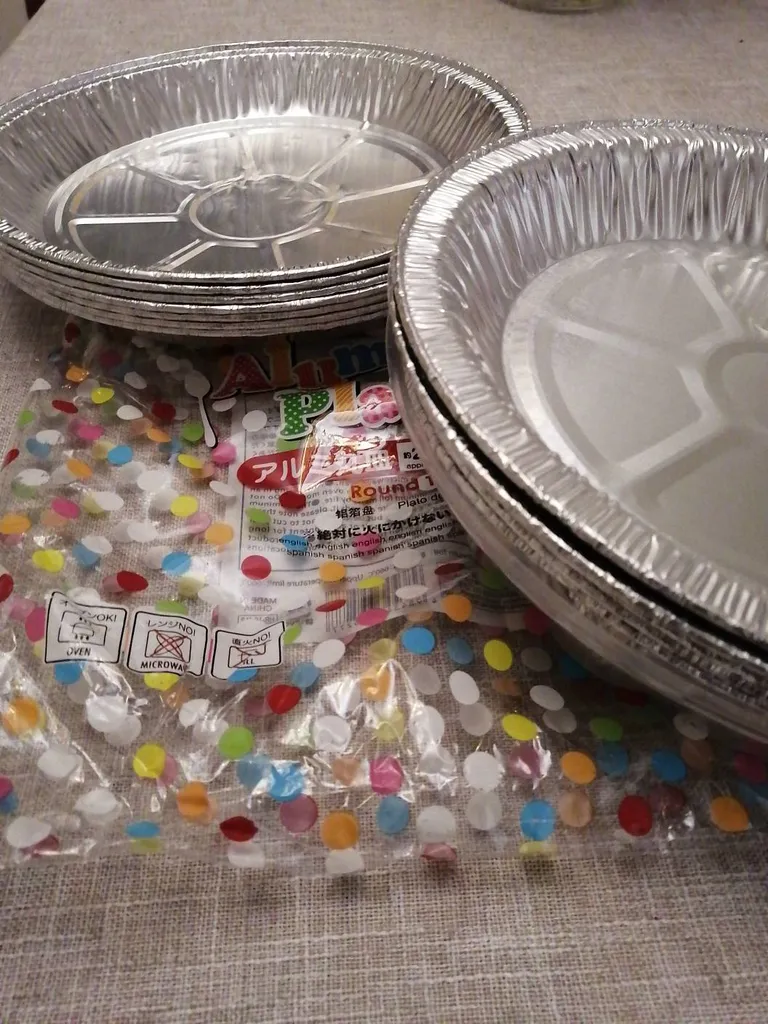 Clean Aluminum Pie Plates photo 1