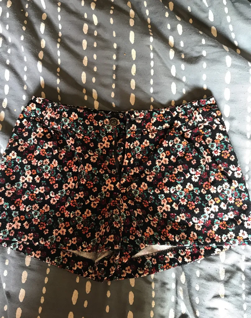 corduroy floral shorts photo 1