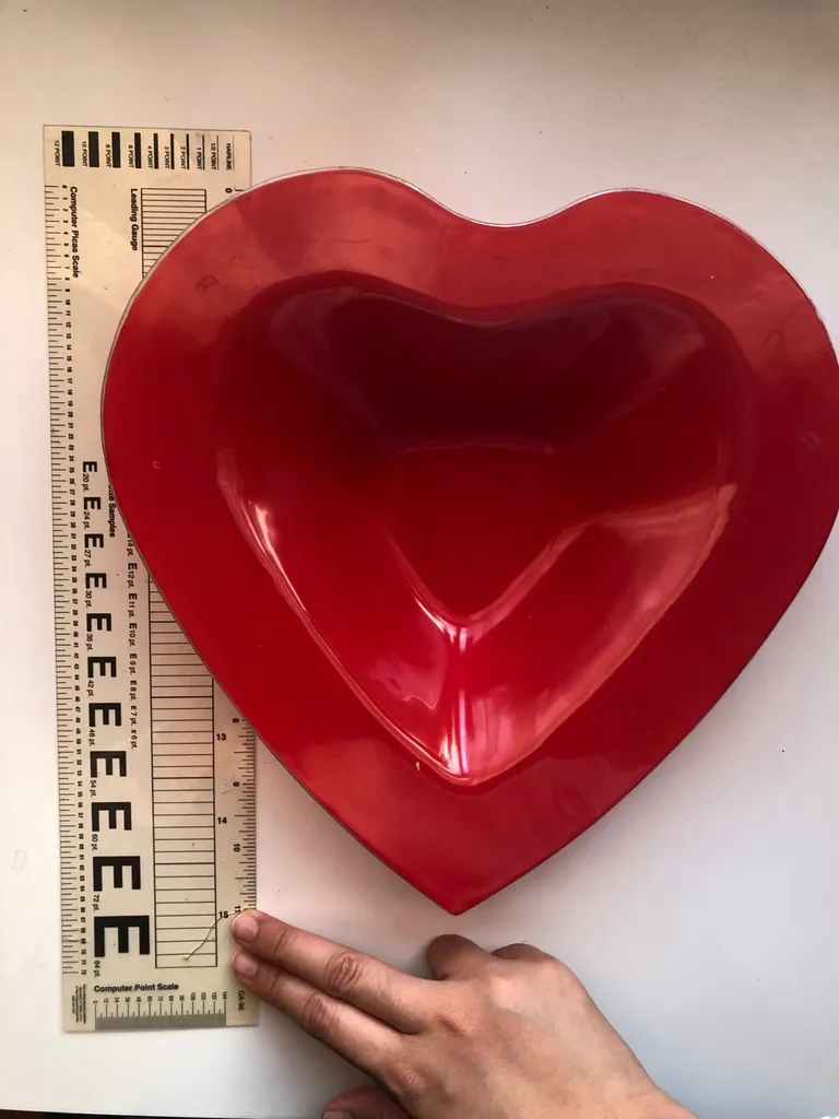 Heart-Shaped Ceramic Fruit/snack Tray photo 1