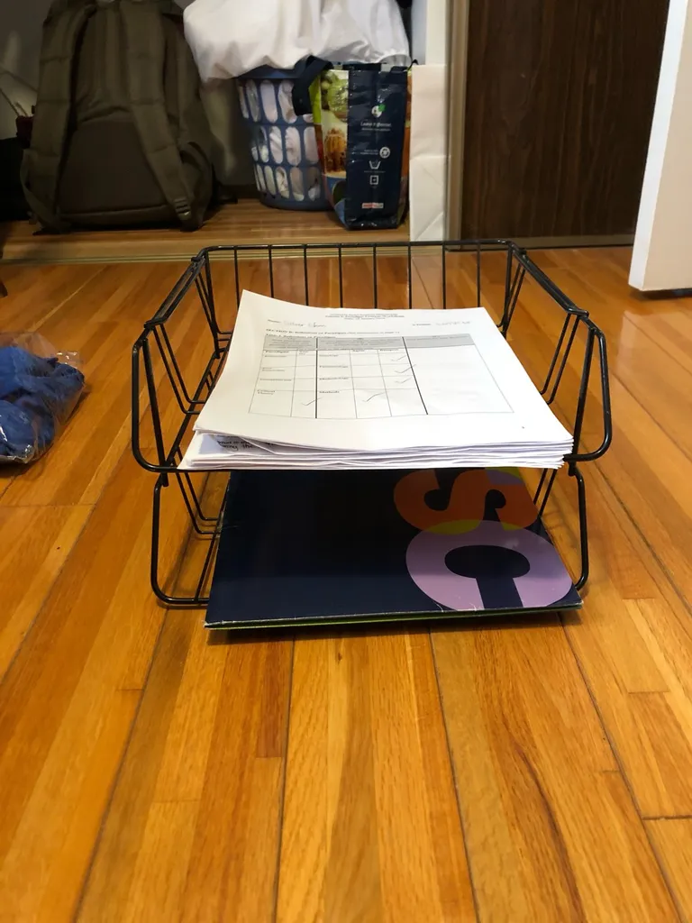 Magazines/Paper Holder photo 1