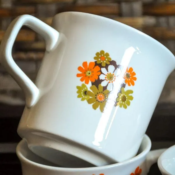 Four Staffordshire Mid-Century Mugs photo 1