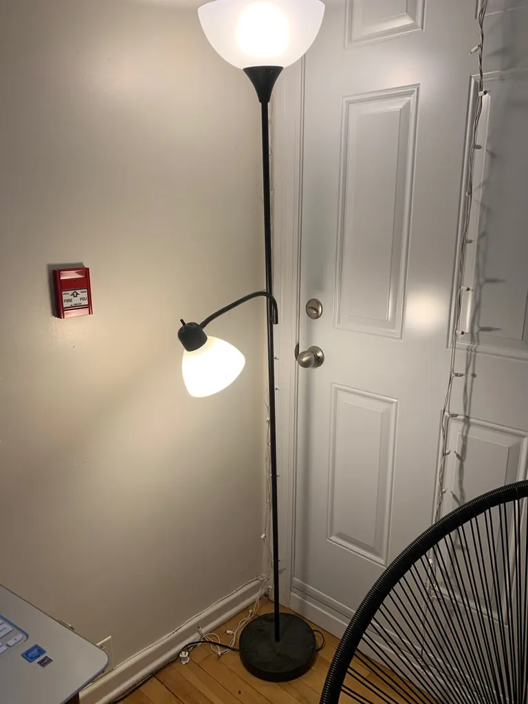 Standing Lamp photo 1