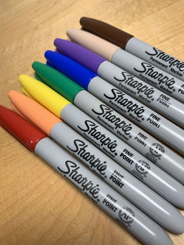 8 Sharpies Brand Spanking New! photo 1