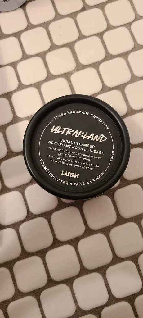 Lush Ultrabland Facial Cleanser photo 1