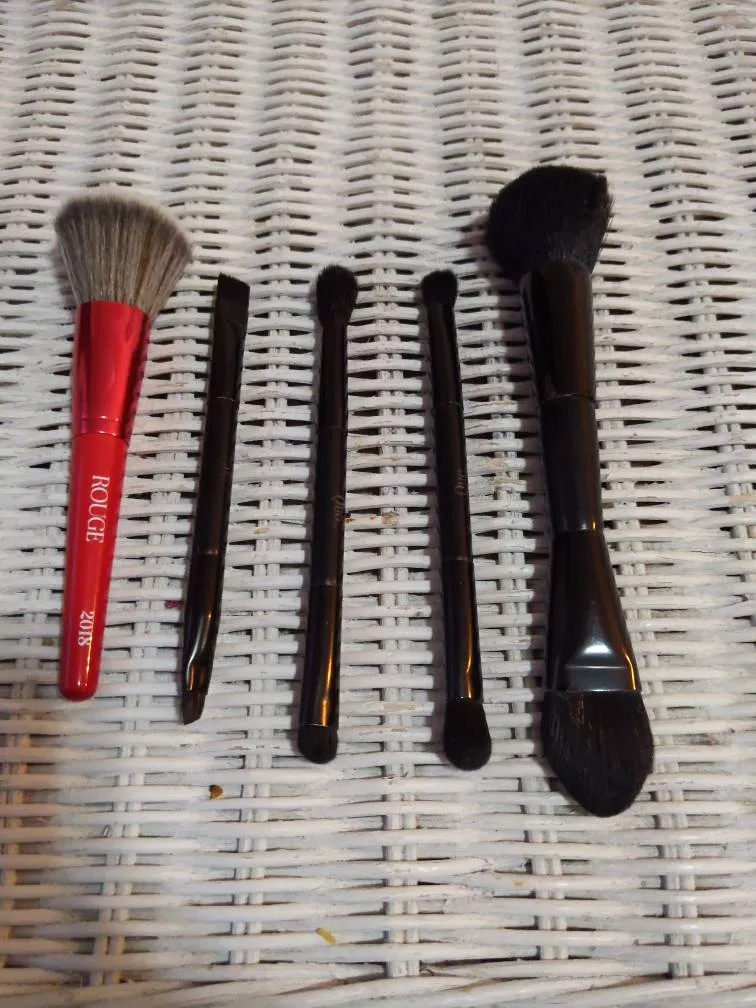 Quo Double Ended Makeup Brushes (Bonus Rouge Brush!) photo 1