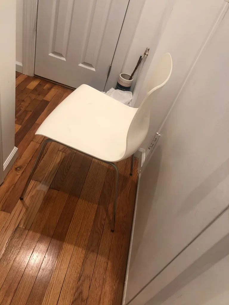 White Shell Chair With Chrome Legs. photo 1