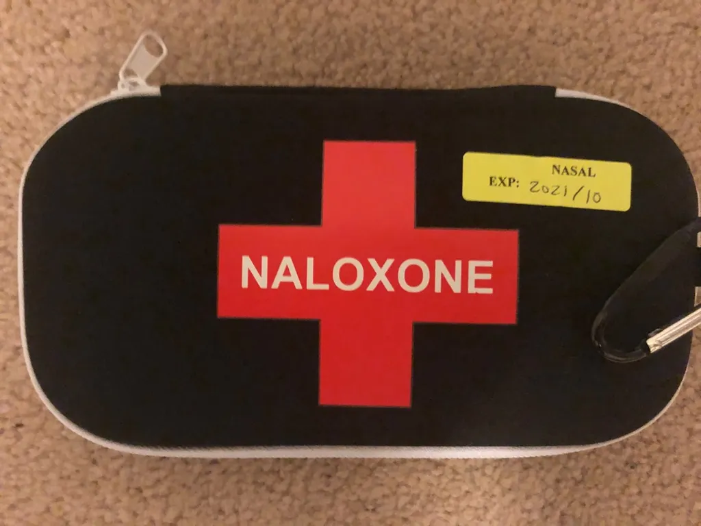 🌙 Free Naloxone Kits photo 1