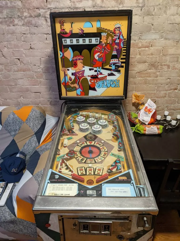 William's Straight Flush Pinball Machine photo 1