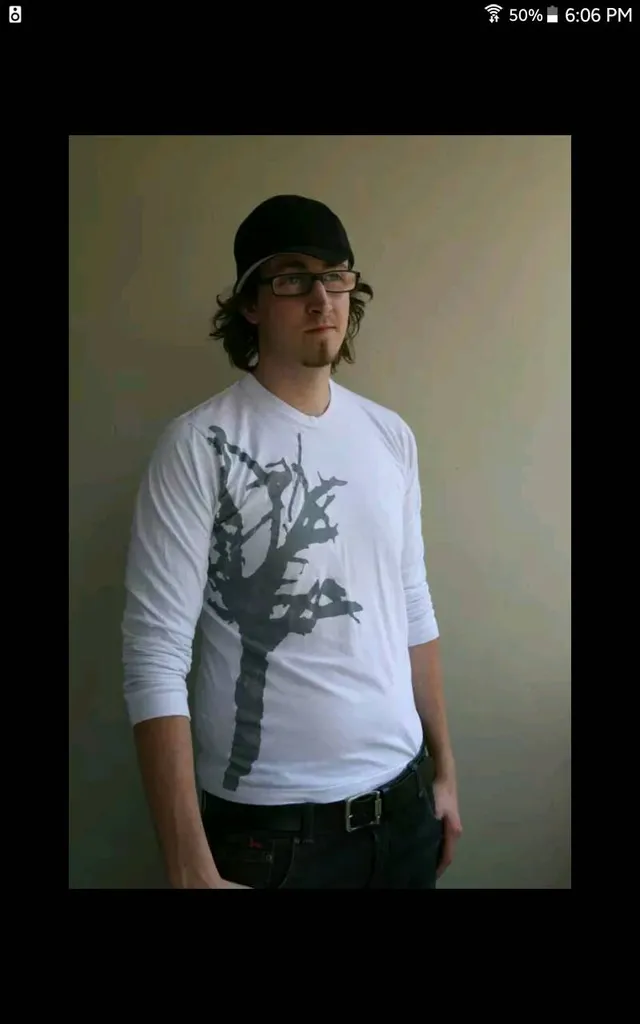 🆕 BNWT size XL - White Long Sleeve Tree Tshirt photo 1