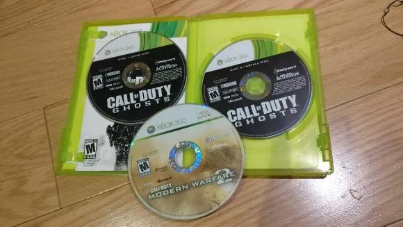 Call Of Duty XBox 360 Modern Warfare 2 & Ghosts photo 1