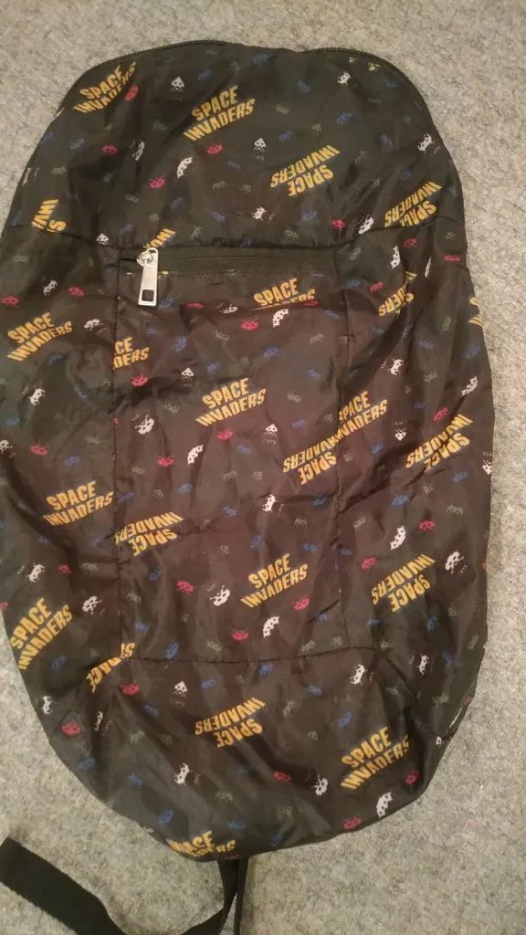 Space Invaders Backsack photo 1