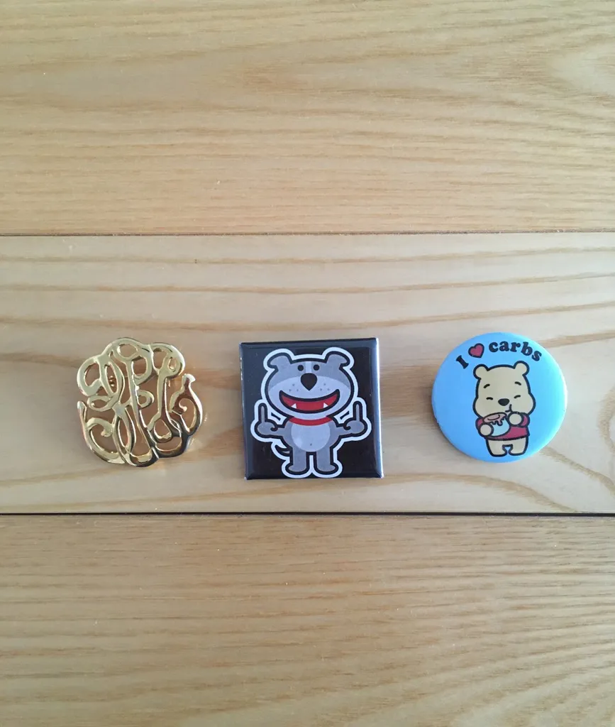 Badges/brooch photo 1