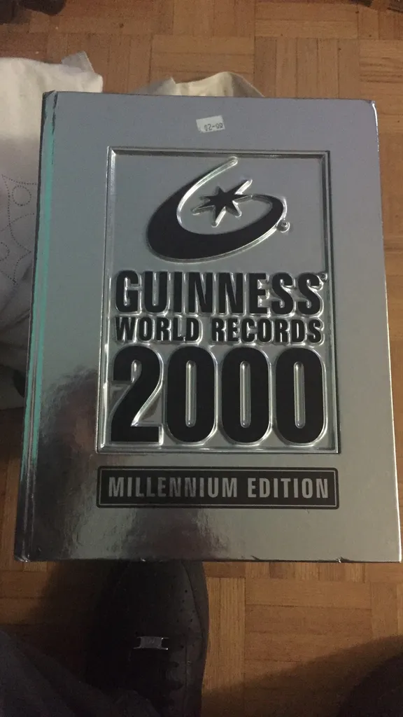 Guinness World Record 2000 photo 1