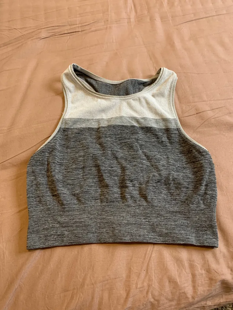 cropped racerback photo 1