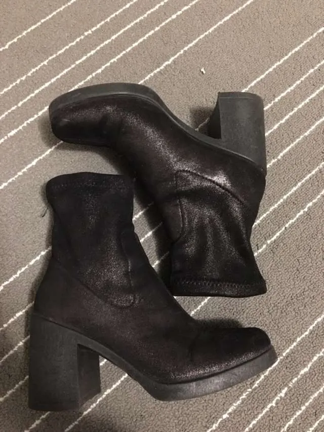 Like New shiny Topshop Black Boots photo 1
