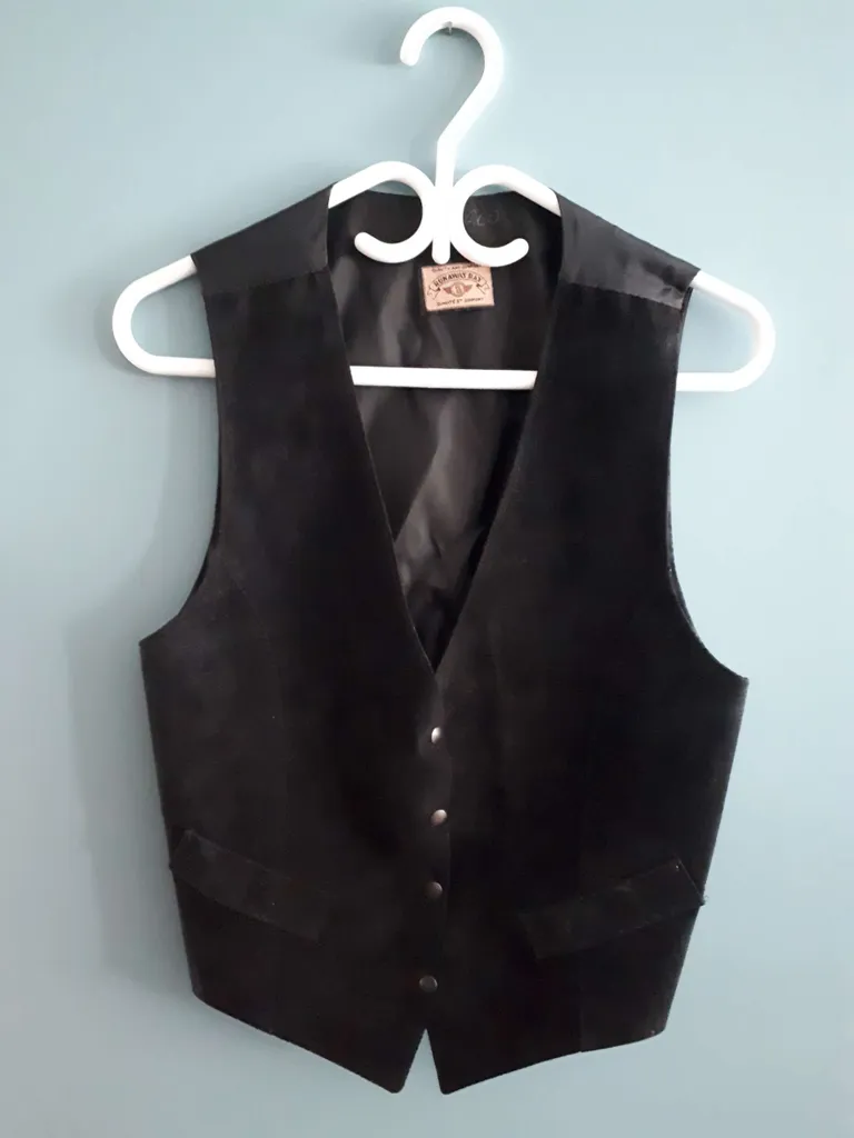 Leather vest (size small) photo 1