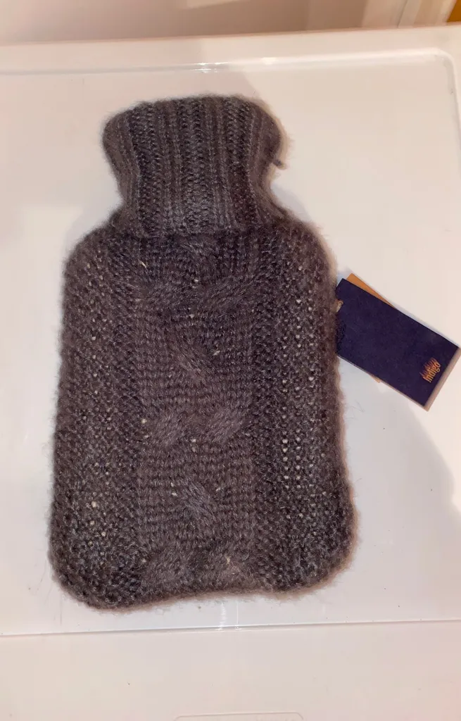 Knit Hot Water Bottle. photo 1