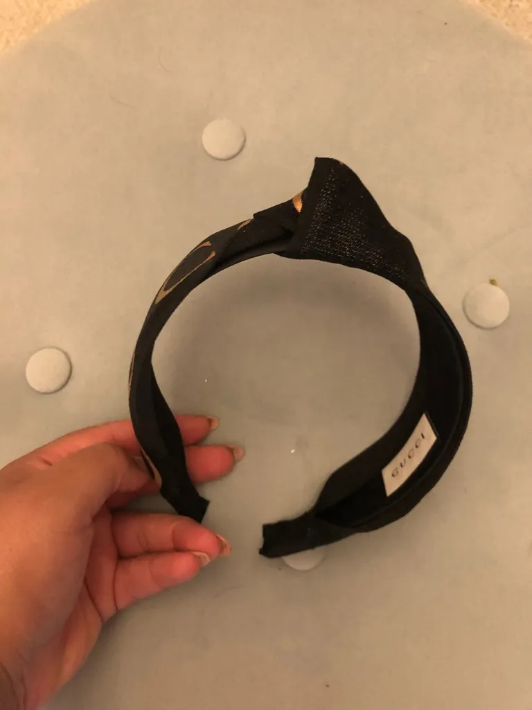 Adorable Top Knot Gucci Headband photo 1