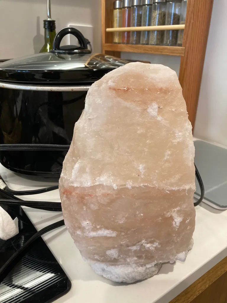 Small Salt Lamp photo 1