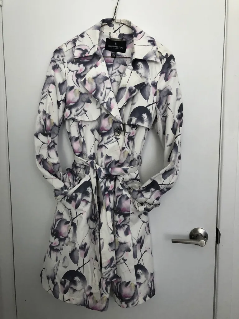 spring trenchcoat photo 1