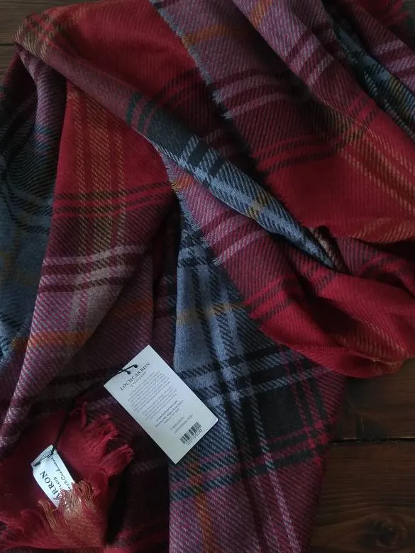 Lochcarron of Scotland Wool Scarf/ Shawl photo 1