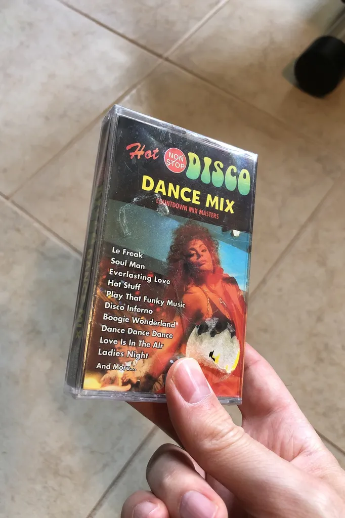 Bnip hot non-stop disco on audio cassette photo 1