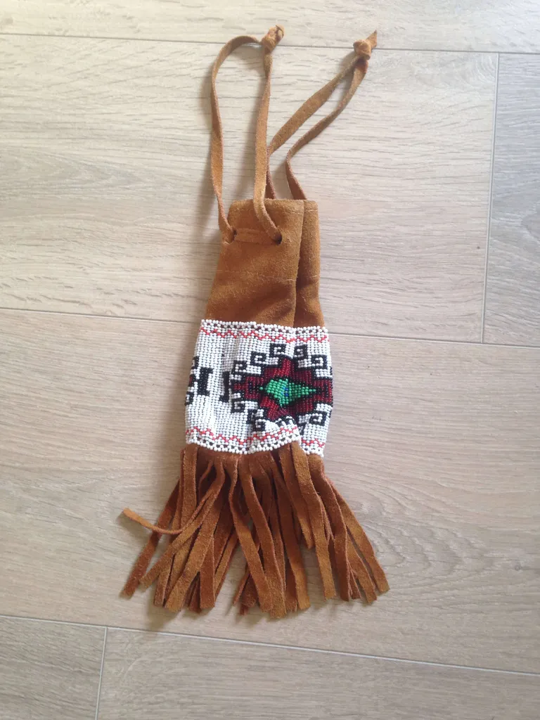 Vintage hand purse photo 1