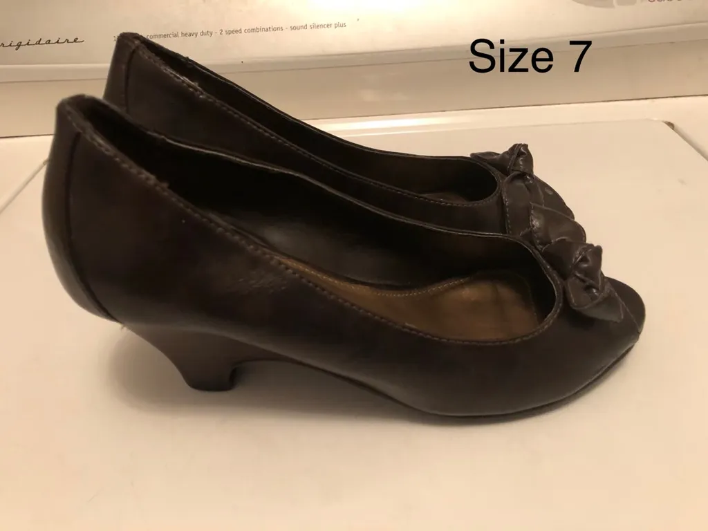 Spring Heels size 7 photo 1