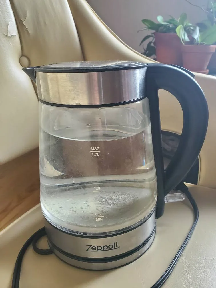 1.7 L Electric Kettle photo 1