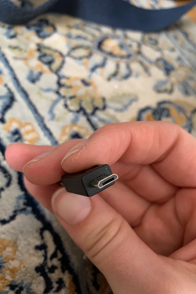 5 Chargers Of The Same Type photo 1