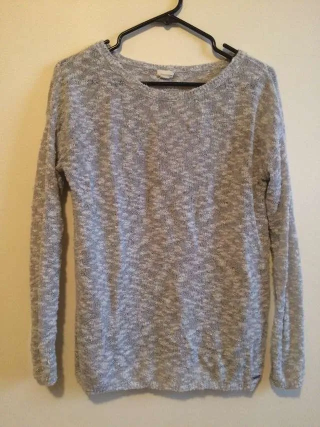 Garage Clothing Sweater photo 1