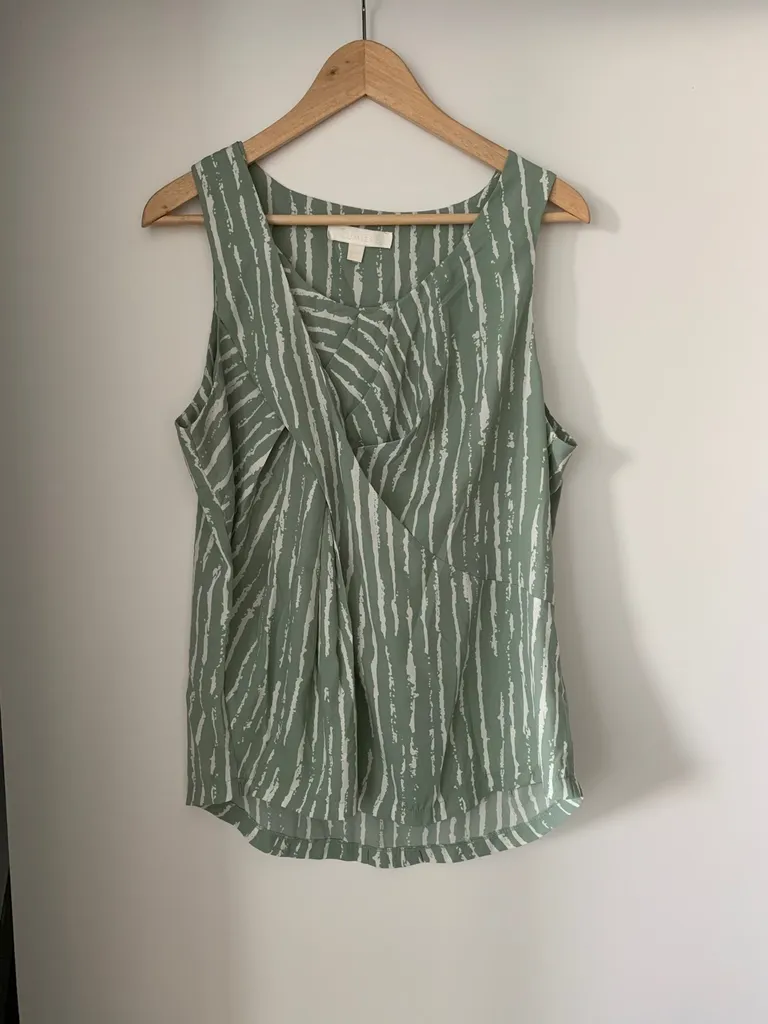 Summer Sleeveless Blouse, Size L photo 1