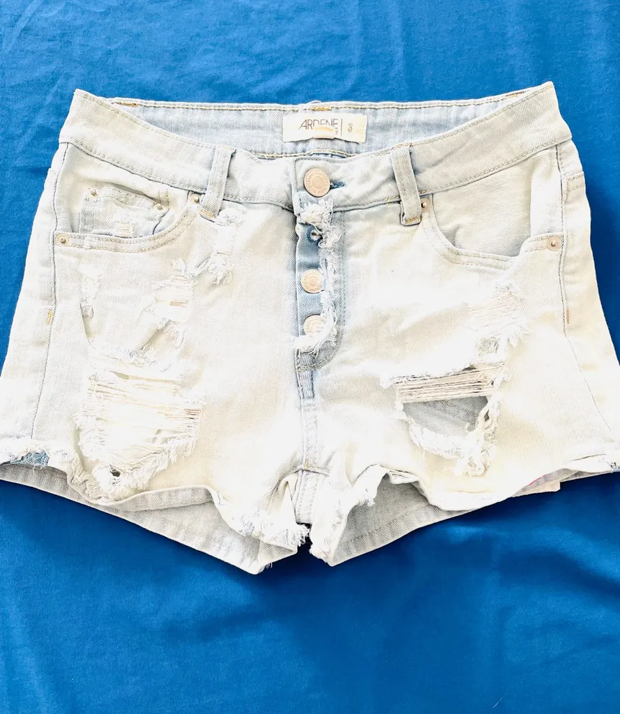 Nice Women’s Short photo 1