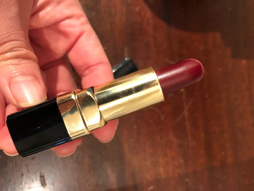 Free W Trade: Vampy Burgundy Lipstick photo 1