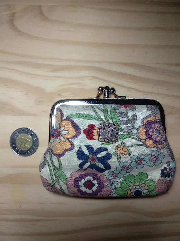 Floral Coin Purse photo 1