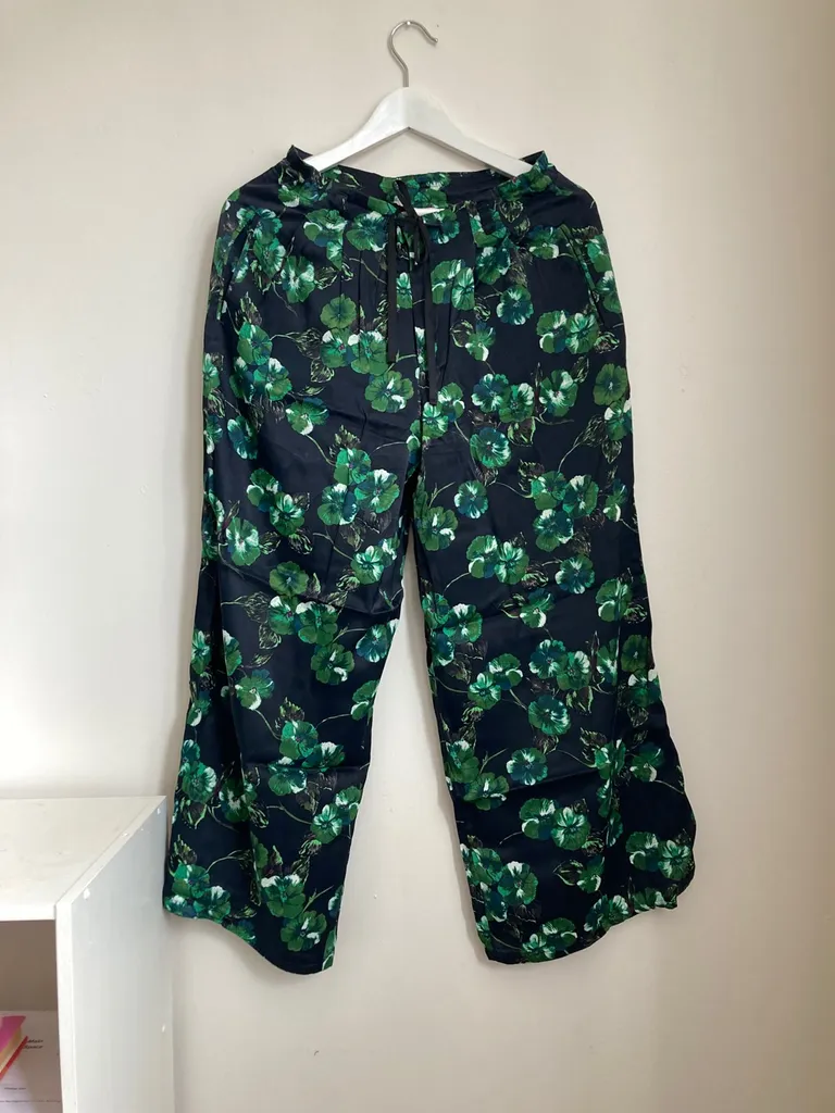 Anthropology Silk Wide Leg Pants - Size S photo 1