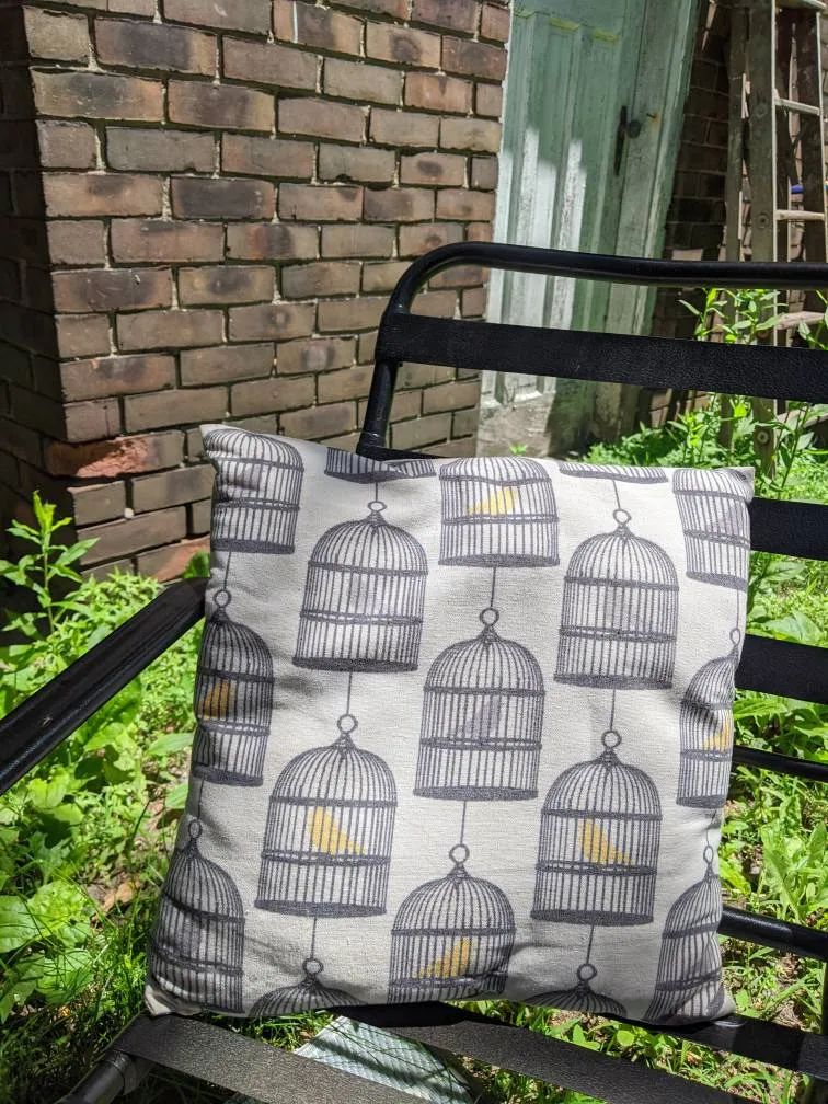 🐦 Bird Pillow! photo 1