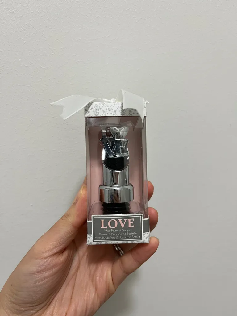 Wine Pourer & Stopper photo 1