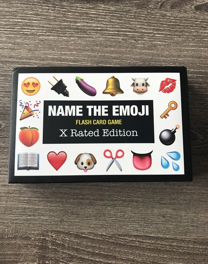 Name The Emoji Card Game photo 1