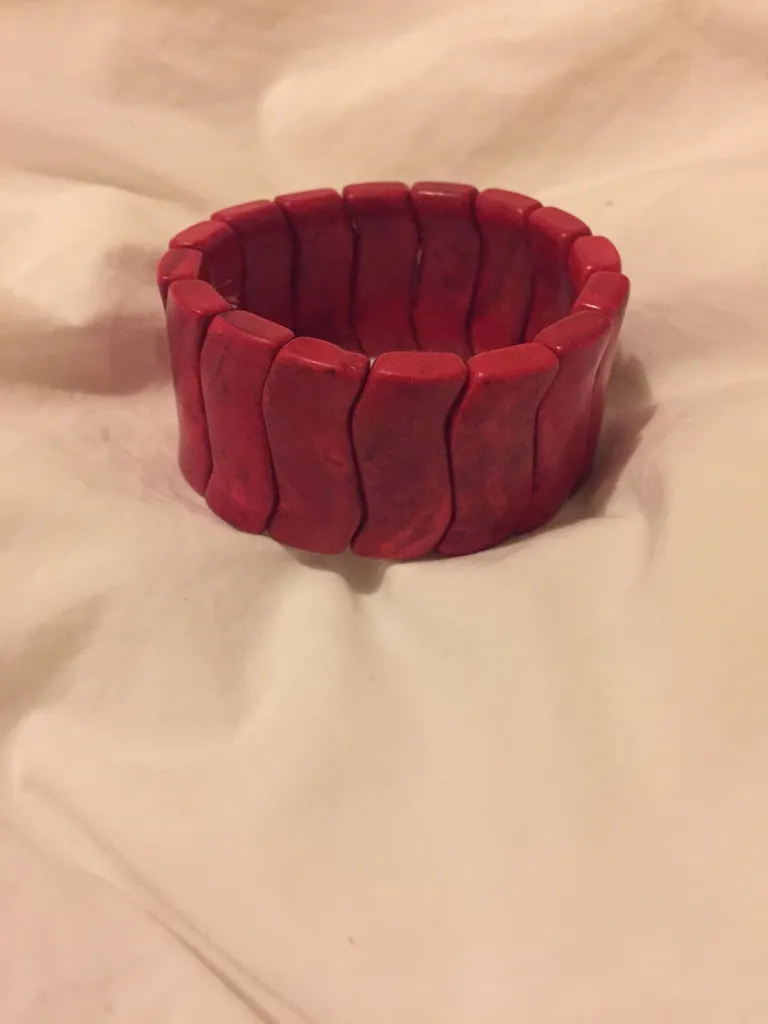Red Bracelet photo 1