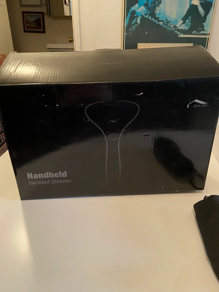 Handheld Garment Steamer photo 1