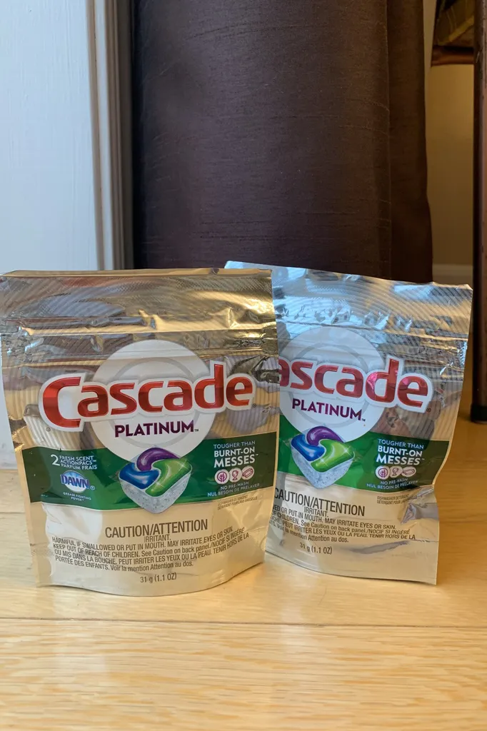 Cascade Platinum Dishwasher Pods photo 1