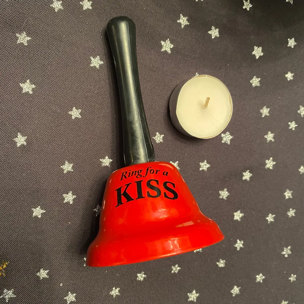 Little Red Bell 🛎 photo 1